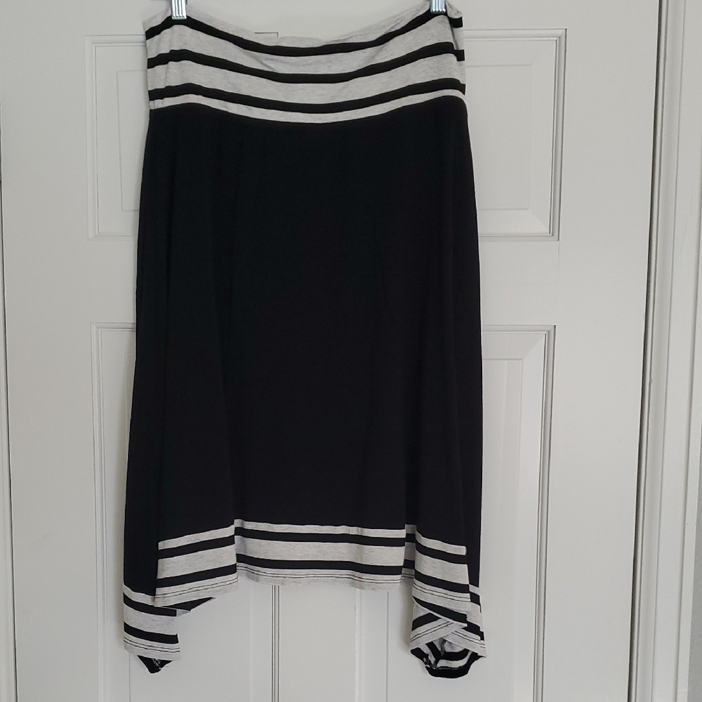 Red Haute Black/Grey Women's Skirt sz L